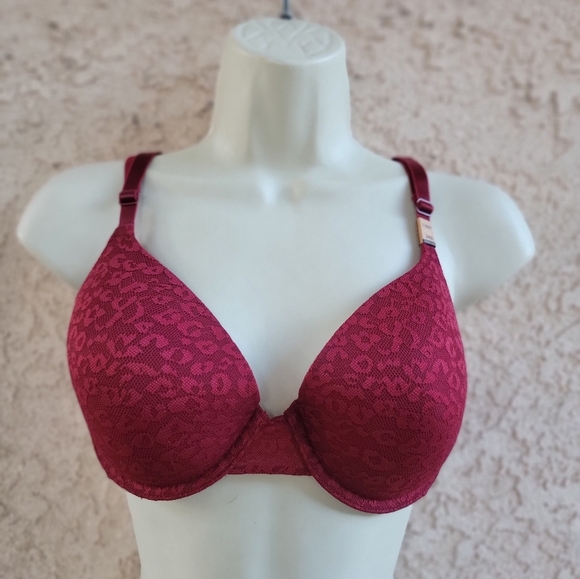 Pink Victoria's secret t-shirt lightly lined size 34D Color red velvet P… - Picture 1 of 9
